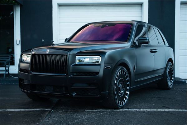 2024 Rolls-Royce Cullinan Black Badge in Black - exterior photo 3
