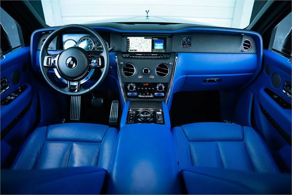 2024 Rolls-Royce Cullinan Black Badge in Black - interior photo 24
