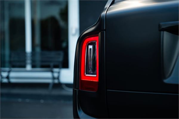 2024 Rolls-Royce Cullinan Black Badge in Black - exterior photo 21