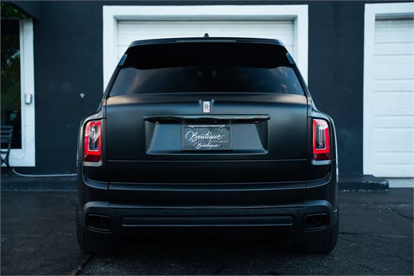 2024 Rolls-Royce Cullinan Black Badge in Black - exterior photo 5