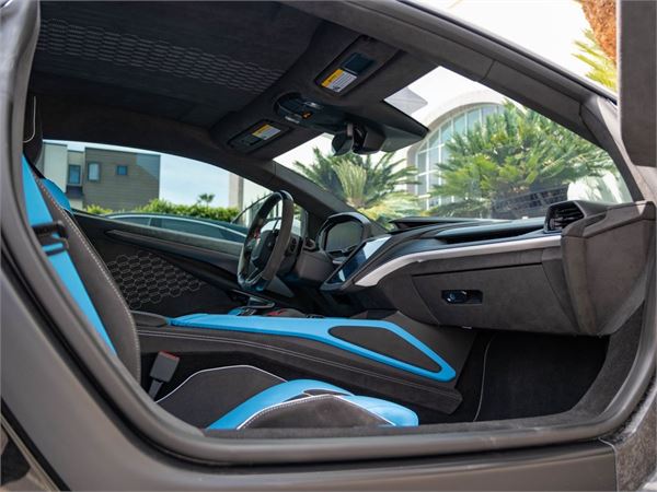 2025 Lamborghini Revuelto in Bianco Monocerus Metallic - interior photo 18