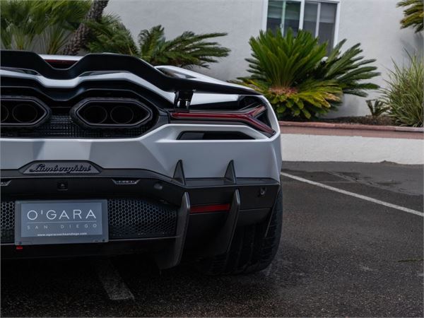 2025 Lamborghini Revuelto in Bianco Monocerus Metallic - exterior photo 12