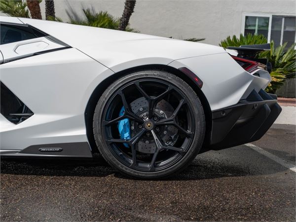 2025 Lamborghini Revuelto in Bianco Monocerus Metallic - exterior photo 8