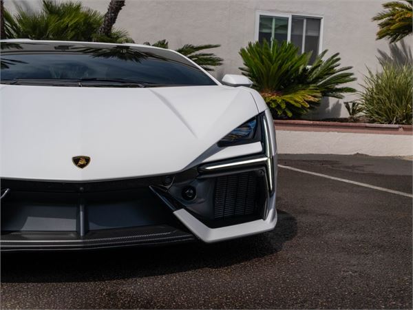 2025 Lamborghini Revuelto in Bianco Monocerus Metallic - exterior photo 9