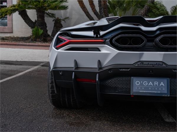 2025 Lamborghini Revuelto in Bianco Monocerus Metallic - exterior photo 13