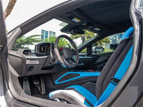 2025 Lamborghini Revuelto in Bianco Monocerus Metallic - interior photo 16
