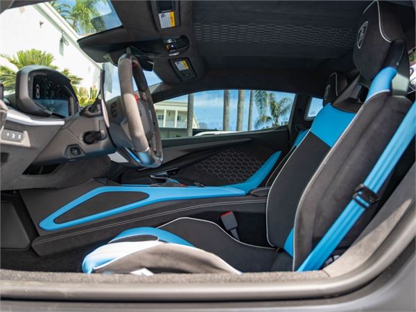 2025 Lamborghini Revuelto in Bianco Monocerus Metallic - interior photo 17
