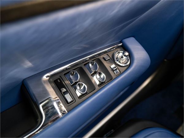 2020 Rolls-Royce Wraith in Black Diamond - interior photo 21