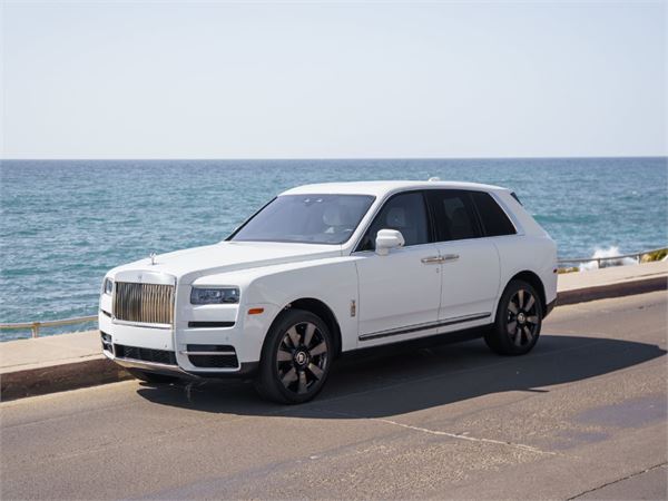 2022 Rolls-Royce Cullinan in Arctic White - exterior photo 1