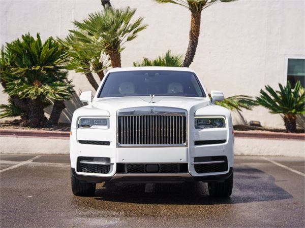 2022 Rolls-Royce Cullinan in Arctic White - exterior photo 5