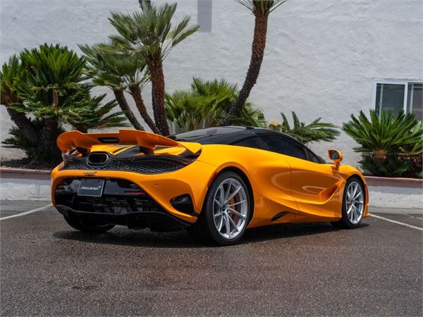 2025 McLaren 750S in Mclaren Orange - exterior photo 5