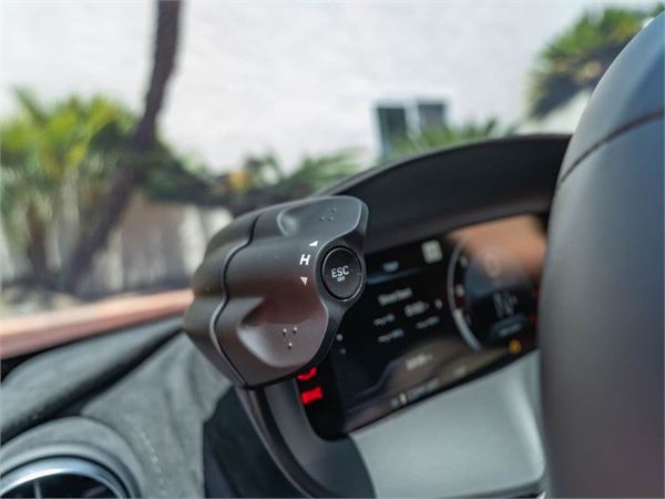 2025 McLaren 750S in Mclaren Orange - interior photo 24