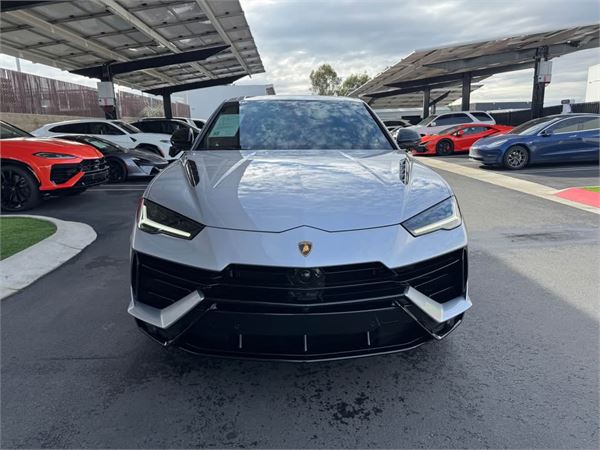 2024 Lamborghini Urus  S in Silver - exterior photo 3