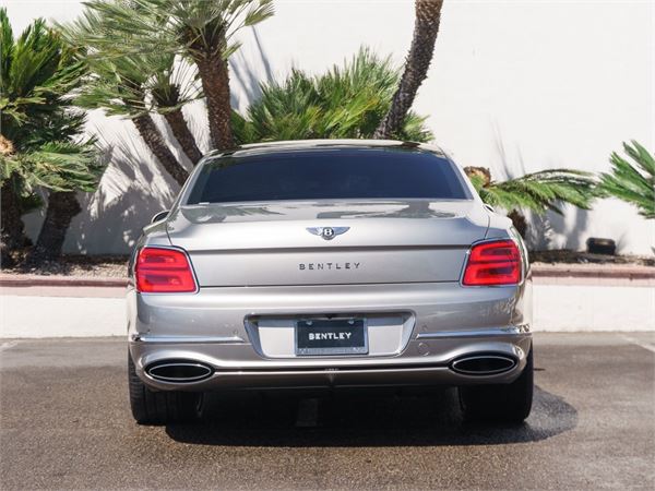 2026 Bentley Flying Spur V8 in Pale Brodgar - exterior photo 6