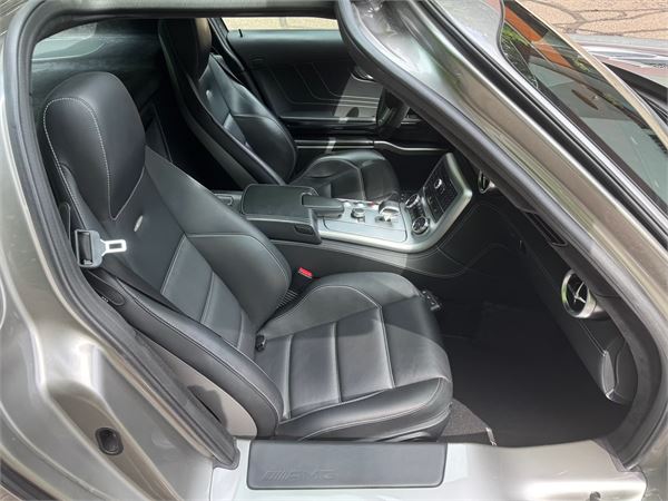 2012 Mercedes-Benz SLS AMG in Iridium Silver Metallic - interior photo 12