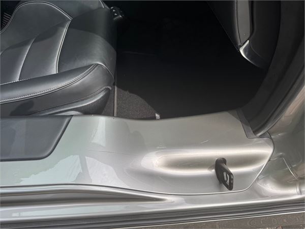 2012 Mercedes-Benz SLS AMG in Iridium Silver Metallic - interior photo 9