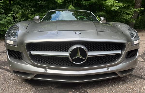 2012 Mercedes-Benz SLS AMG in Iridium Silver Metallic - exterior photo 21