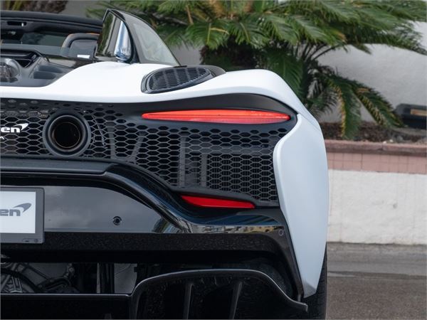 2025 McLaren Artura for sale