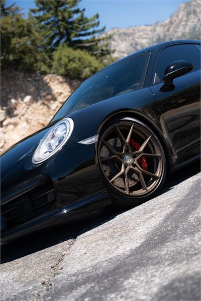 2015 Porsche 911 Turbo in Black - exterior photo 4