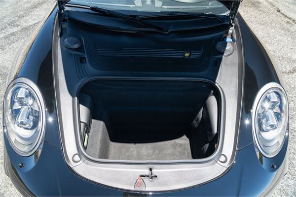 2015 Porsche 911 Turbo in Black - detail photo 19
