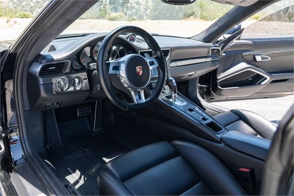 2015 Porsche 911 Turbo in Black - interior photo 13