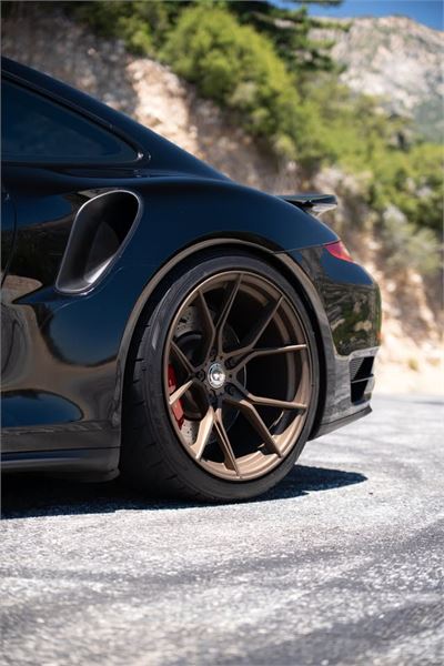 2015 Porsche 911 Turbo in Black - exterior photo 17