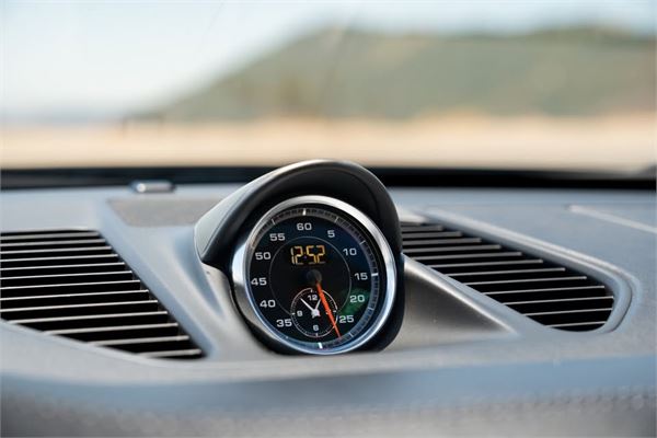 2015 Porsche 911 Turbo in Black - interior photo 18