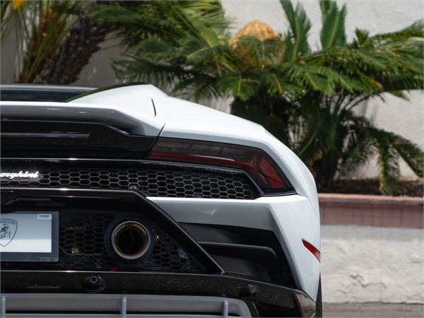 2024 Lamborghini Huracan EVO in Bianco Icarus Metallic - exterior photo 14