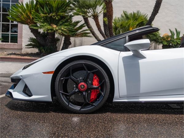 2024 Lamborghini Huracan EVO in Bianco Icarus Metallic - exterior photo 8