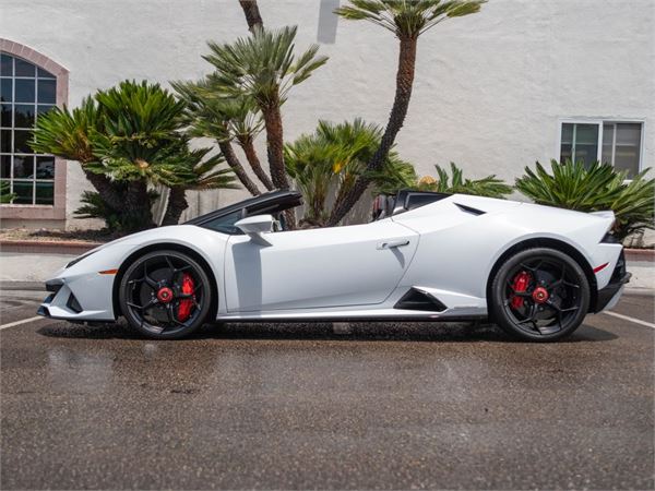 2024 Lamborghini Huracan EVO in Bianco Icarus Metallic - exterior photo 3