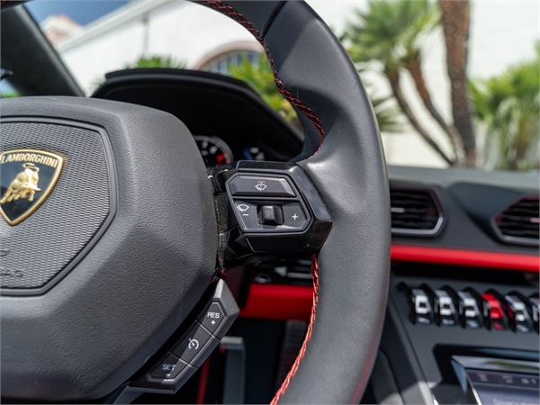 2024 Lamborghini Huracan EVO in Bianco Icarus Metallic - interior photo 20