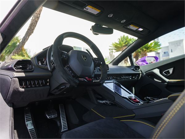 2023 Lamborghini Huracan EVO in Viola Pasifae Metallic - interior photo 15