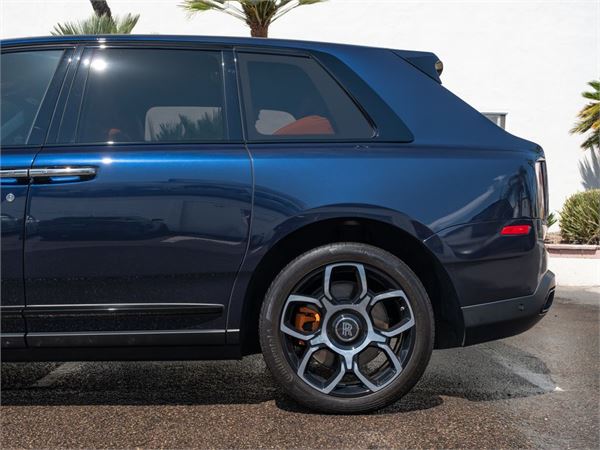 2023 Rolls-Royce Cullinan Black Badge in Midnight Sapphire - exterior photo 8