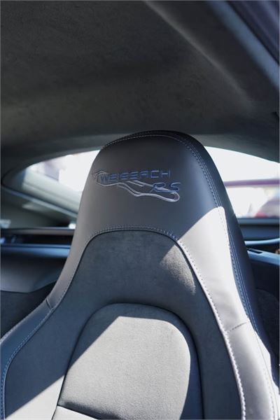 2023 Porsche 718 Cayman GT4 RS in Gentian Blue Metallic - interior photo 13