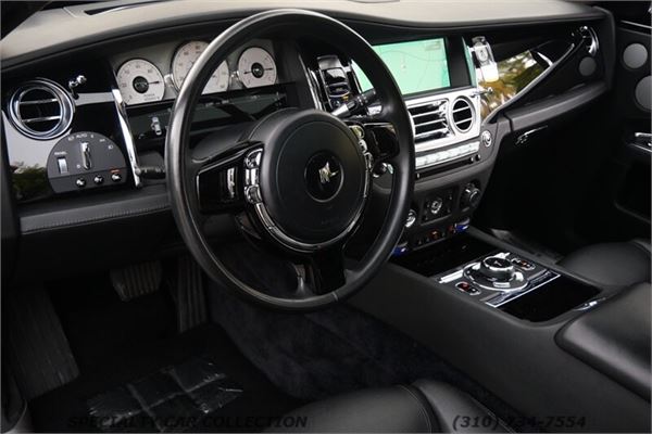 2015 Rolls-Royce Ghost in Diamond Black - interior photo 12