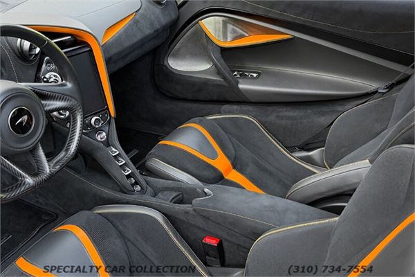 2019 McLaren 720S in Storm Grey - interior photo 21