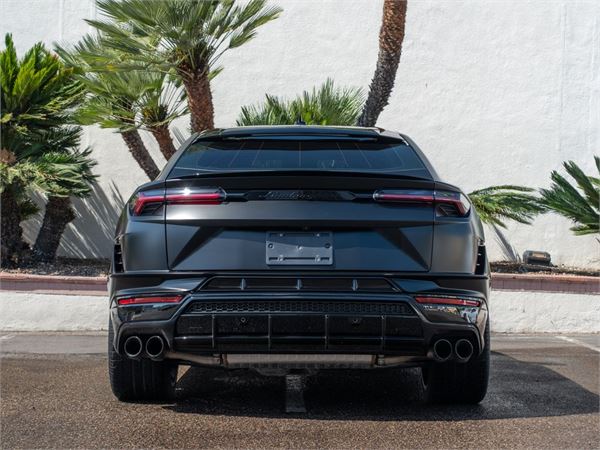 2024 Lamborghini Urus S in Nero Noctis Metallic - exterior photo 5