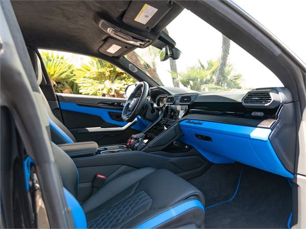 2024 Lamborghini Urus S in Nero Noctis Metallic - exterior photo 9