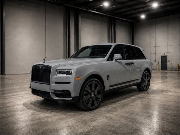 2023 Rolls-Royce Cullinan in Selby Grey - exterior photo 2