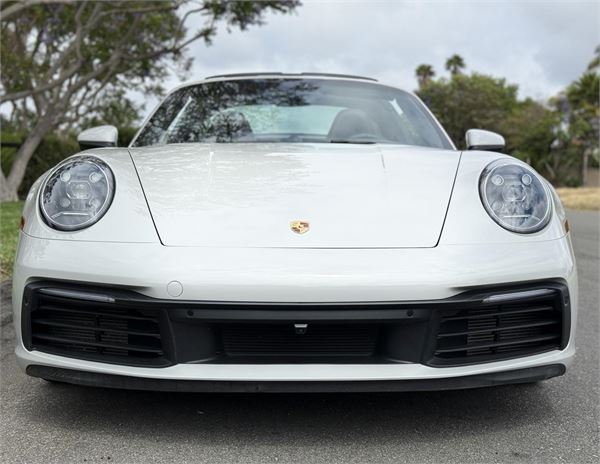 2021 Porsche 911 Targa 4S in Chalk - exterior photo 12