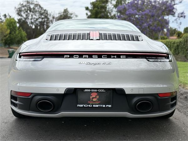 2021 Porsche 911 Targa 4S in Chalk - exterior photo 6