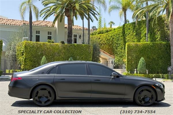 2022 Maybach S580 in Graphite Grey/Matt Black - exterior photo 5