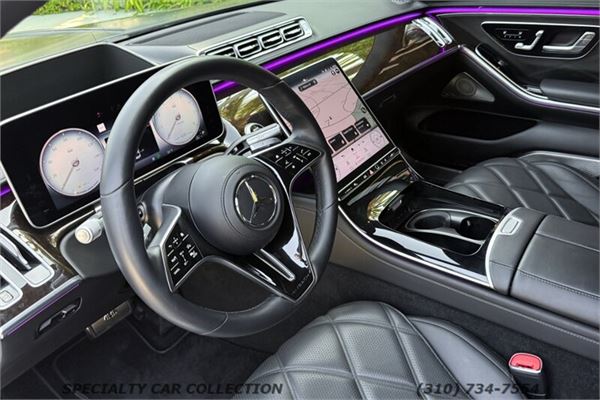 2022 Maybach S580 in Graphite Grey/Matt Black - interior photo 15