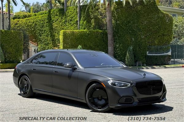 2022 Maybach S580 in Graphite Grey/Matt Black - exterior photo 4
