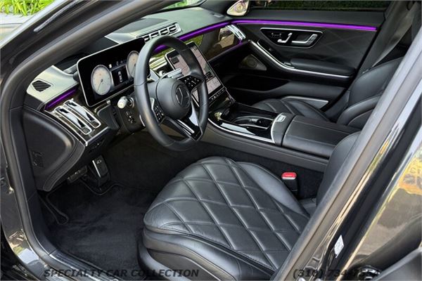 2022 Maybach S580 in Graphite Grey/Matt Black - interior photo 14