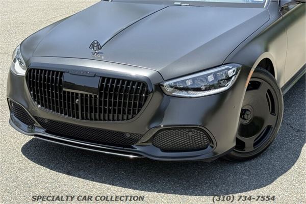 2022 Maybach S580 in Graphite Grey/Matt Black - exterior photo 10
