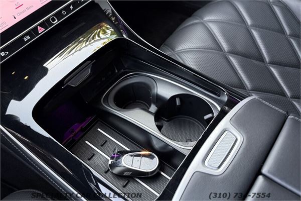 2022 Maybach S580 in Graphite Grey/Matt Black - interior photo 20