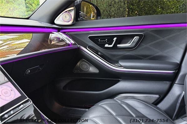 2022 Maybach S580 in Graphite Grey/Matt Black - interior photo 16