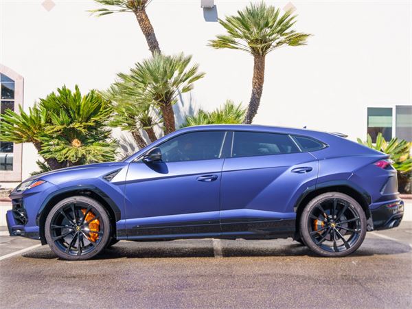 2022 Lamborghini Urus in Blue Astraeus Metallic - exterior photo 13