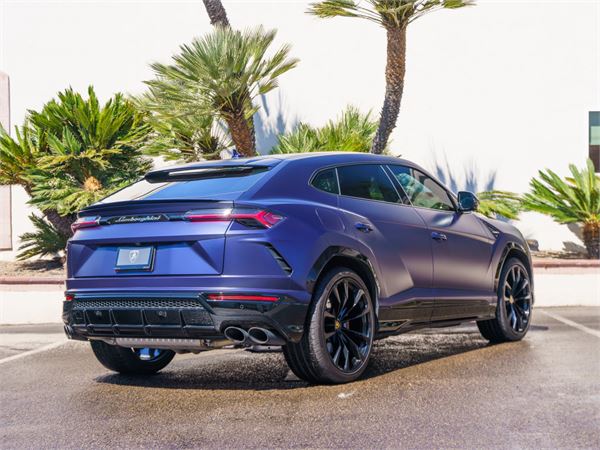2022 Lamborghini Urus in Blue Astraeus Metallic - exterior photo 4